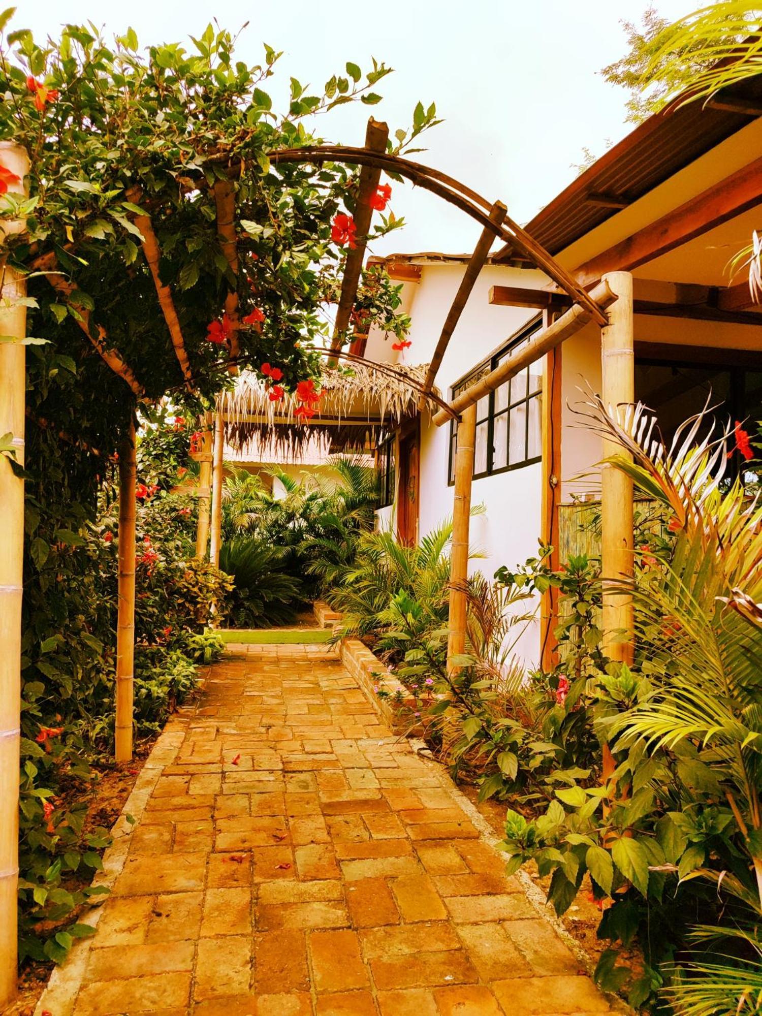 Hotel Cafe Madame Puerto López Exterior foto